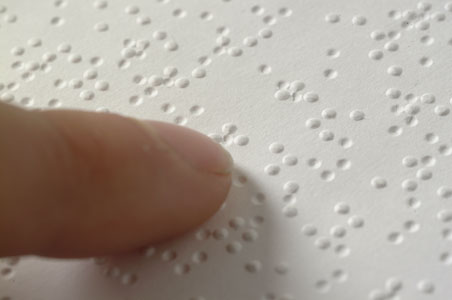 i have no idea how this post would read if translated into French braille.